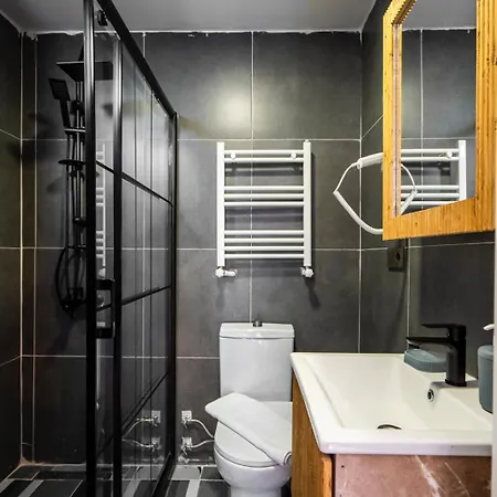 Leyan Hotel