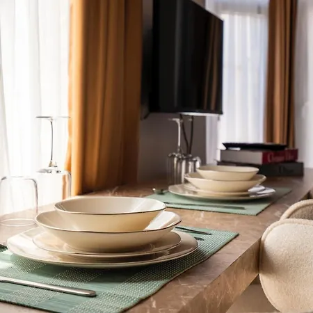 Leyan Hotel